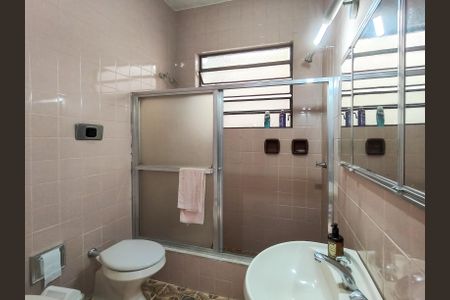 Casa à venda com 292m², 5 quartos e 2 vagasBanheiro Corredor