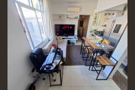 Apartamento à venda com 32m², 1 quarto e sem vaga Apartamento à venda com 32m², 1 quarto e sem vagaSala