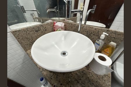 Casa à venda com 141m², 4 quartos e 1 vagaBanheiro da Suíte 1