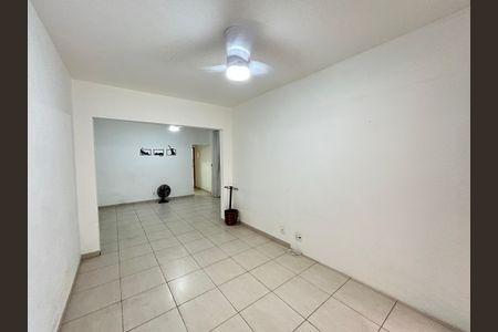Casa à venda com 141m², 4 quartos e 1 vagaSala