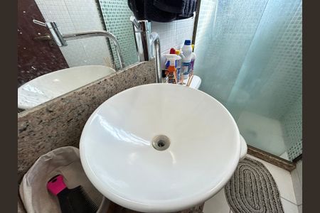 Casa à venda com 141m², 4 quartos e 1 vagaBanheiro Social