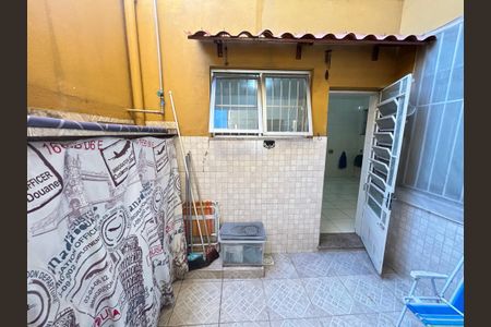 Casa à venda com 141m², 4 quartos e 1 vagaÁrea de Serviço
