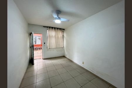 Casa à venda com 141m², 4 quartos e 1 vagaSala