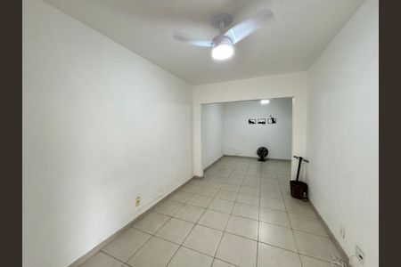 Casa à venda com 141m², 4 quartos e 1 vagaSala