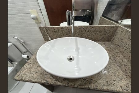 Casa à venda com 141m², 4 quartos e 1 vagaBanheiro da Suíte 2