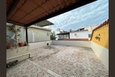 Casa à venda com 141m², 4 quartos e 1 vagaTerraço