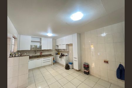 Casa à venda com 141m², 4 quartos e 1 vagaCozinha