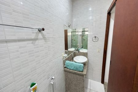 Casa à venda com 141m², 4 quartos e 1 vagaBanheiro da Suíte 2
