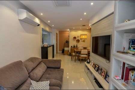 Apartamento à venda com 85m², 3 quartos e 2 vagasSala