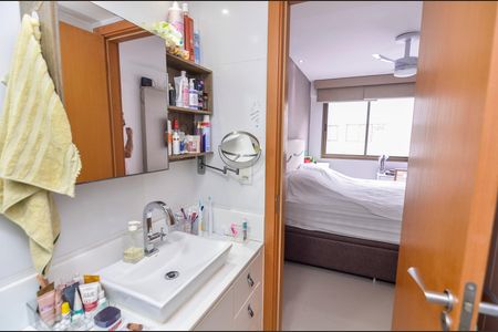 Apartamento à venda com 85m², 3 quartos e 2 vagasBanheiro da Suíte