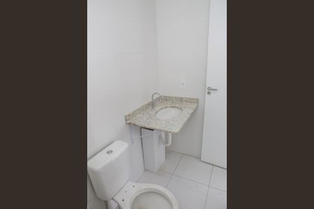 Banheiro de kitnet/studio para alugar com 1 quarto, 25m² em Pompeia, São Paulo