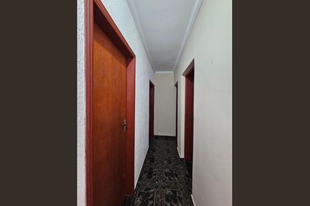 Casa à venda com 130m², 3 quartos e 2 vagasCorredor