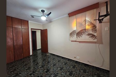 Casa à venda com 130m², 3 quartos e 2 vagasQuarto