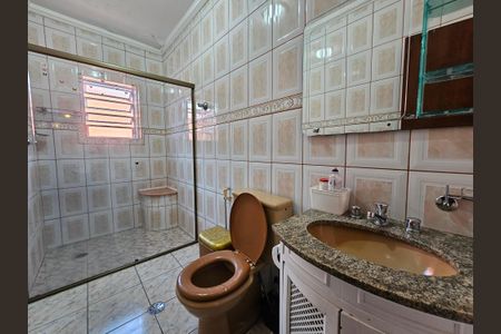 Casa à venda com 130m², 3 quartos e 2 vagasBanheiro