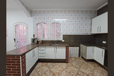 Casa à venda com 130m², 3 quartos e 2 vagasCozinha