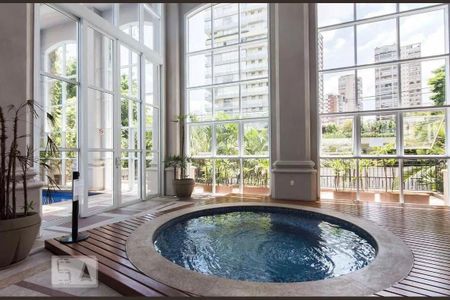 Apartamento para alugar com 200m², 2 quartos e 4 vagas Apartamento para alugar com 200m², 2 quartos e 4 vagasSpa