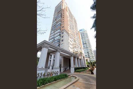 Apartamento para alugar com 200m², 2 quartos e 4 vagas Apartamento para alugar com 200m², 2 quartos e 4 vagasFachada