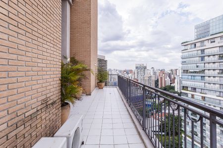 Apartamento para alugar com 200m², 2 quartos e 4 vagas Apartamento para alugar com 200m², 2 quartos e 4 vagasVaranda