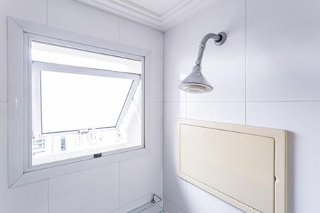 Apartamento para alugar com 200m², 2 quartos e 4 vagas Apartamento para alugar com 200m², 2 quartos e 4 vagasBanheiro da Suíte 2