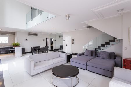 Apartamento para alugar com 200m², 2 quartos e 4 vagas Apartamento para alugar com 200m², 2 quartos e 4 vagasSala