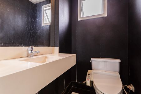 Apartamento para alugar com 200m², 2 quartos e 4 vagas Apartamento para alugar com 200m², 2 quartos e 4 vagasLavabo