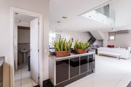 Apartamento para alugar com 200m², 2 quartos e 4 vagas Apartamento para alugar com 200m², 2 quartos e 4 vagasCozinha