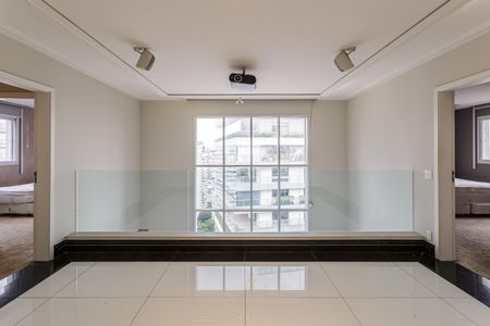 Apartamento para alugar com 200m², 2 quartos e 4 vagas Apartamento para alugar com 200m², 2 quartos e 4 vagasSala de TV