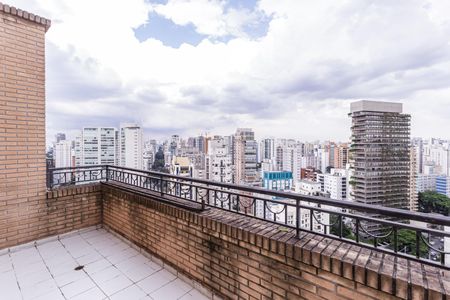 Apartamento para alugar com 200m², 2 quartos e 4 vagas Apartamento para alugar com 200m², 2 quartos e 4 vagasVaranda