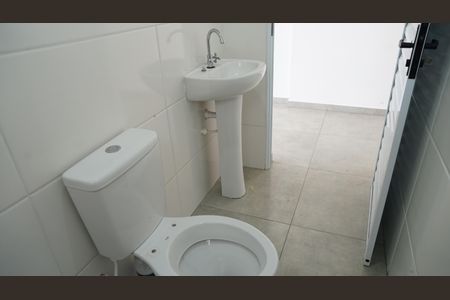 Banheiro de casa para alugar com 1 quarto, 55m² em Jardim Pinhal, Guarulhos