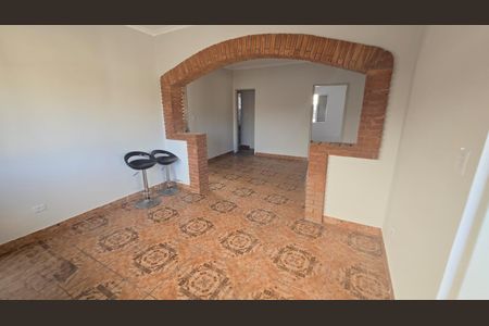 Sala de casa para alugar com 2 quartos, 80m² em Jardim Belcito, São Paulo