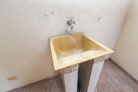 Casa à venda com 88m², 4 quartos e 1 vagaCasa 1 - Área de Serviço