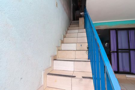 Casa à venda com 88m², 4 quartos e 1 vagaEscadas de Acesso