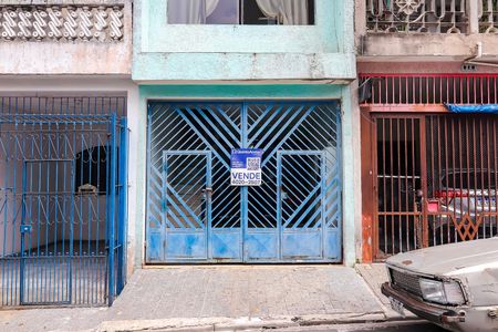 Casa à venda com 88m², 4 quartos e 1 vagaFachada