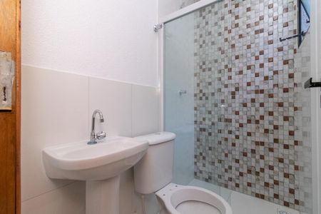 Apartamento para alugar com 49m², 2 quartos e sem vaga Apartamento para alugar com 49m², 2 quartos e sem vagaBanheiro social