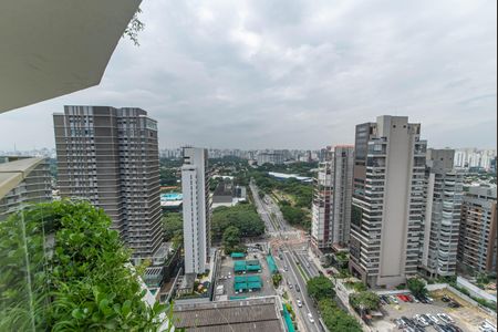 Apartamento à venda com 219m², 3 quartos e 4 vagasVaranda - Vista