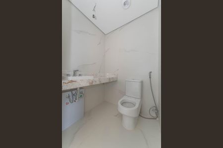 Apartamento à venda com 219m², 3 quartos e 4 vagasBanheiro da Suíte 2