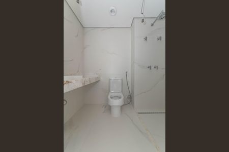 Apartamento à venda com 219m², 3 quartos e 4 vagasBanheiro da Suíte 2