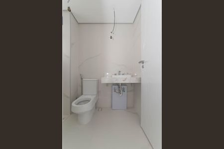 Apartamento à venda com 219m², 3 quartos e 4 vagasBanheiro da Suíte 1