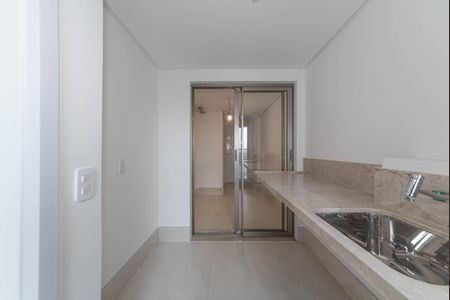 Apartamento à venda com 219m², 3 quartos e 4 vagasArea de Serviço