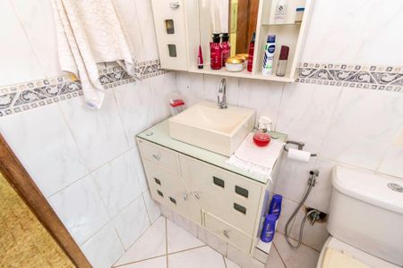 Casa à venda com 200m², 3 quartos e 3 vagasBanheiro Social