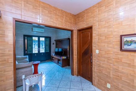 Casa à venda com 200m², 3 quartos e 3 vagasSala