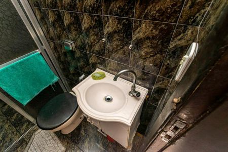 Casa à venda com 200m², 3 quartos e 3 vagasBanheiro da Suíte