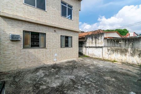 Casa à venda com 200m², 3 quartos e 3 vagasVaranda e Garagem