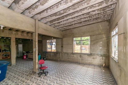 Casa à venda com 200m², 3 quartos e 3 vagasTerraço