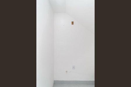 Banheiro de casa de condomínio para alugar com 1 quarto, 55m² em Santa Tereza, Porto Alegre