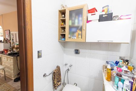 Casa de condomínio para alugar com 350m², 3 quartos e 4 vagas Casa de condomínio para alugar com 350m², 3 quartos e 4 vagasBanheiro da Suíte