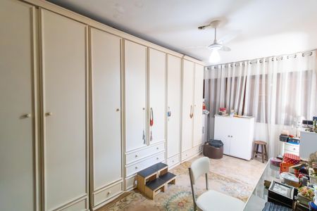Casa de condomínio para alugar com 350m², 3 quartos e 4 vagas Casa de condomínio para alugar com 350m², 3 quartos e 4 vagasSuíte