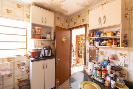 Casa de condomínio para alugar com 350m², 3 quartos e 4 vagas Casa de condomínio para alugar com 350m², 3 quartos e 4 vagasCozinha
