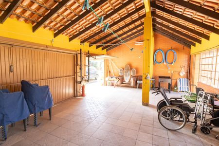 Casa de condomínio para alugar com 350m², 3 quartos e 4 vagas Casa de condomínio para alugar com 350m², 3 quartos e 4 vagasGaragem