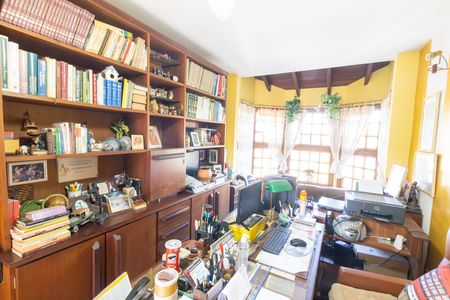 Casa de condomínio para alugar com 350m², 3 quartos e 4 vagas Casa de condomínio para alugar com 350m², 3 quartos e 4 vagasEscritório